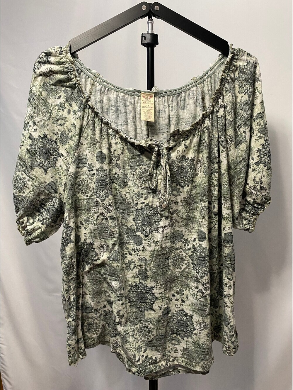 Faded Glory 4X 26W-28W Boho Peasant Top Green Paisley Floral Tie Front
